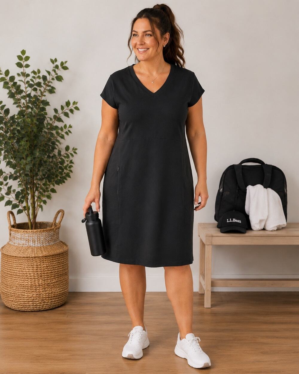 Women’s L.LBean Solid Black Active Dress V-neck Short Sleeve Knee Length XL Zip